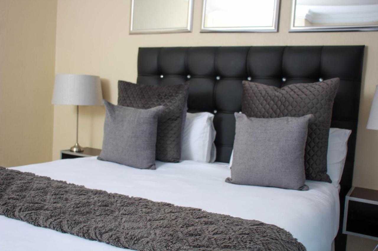 Dineo'S Lodge And Spa Burgersfort Eksteriør billede