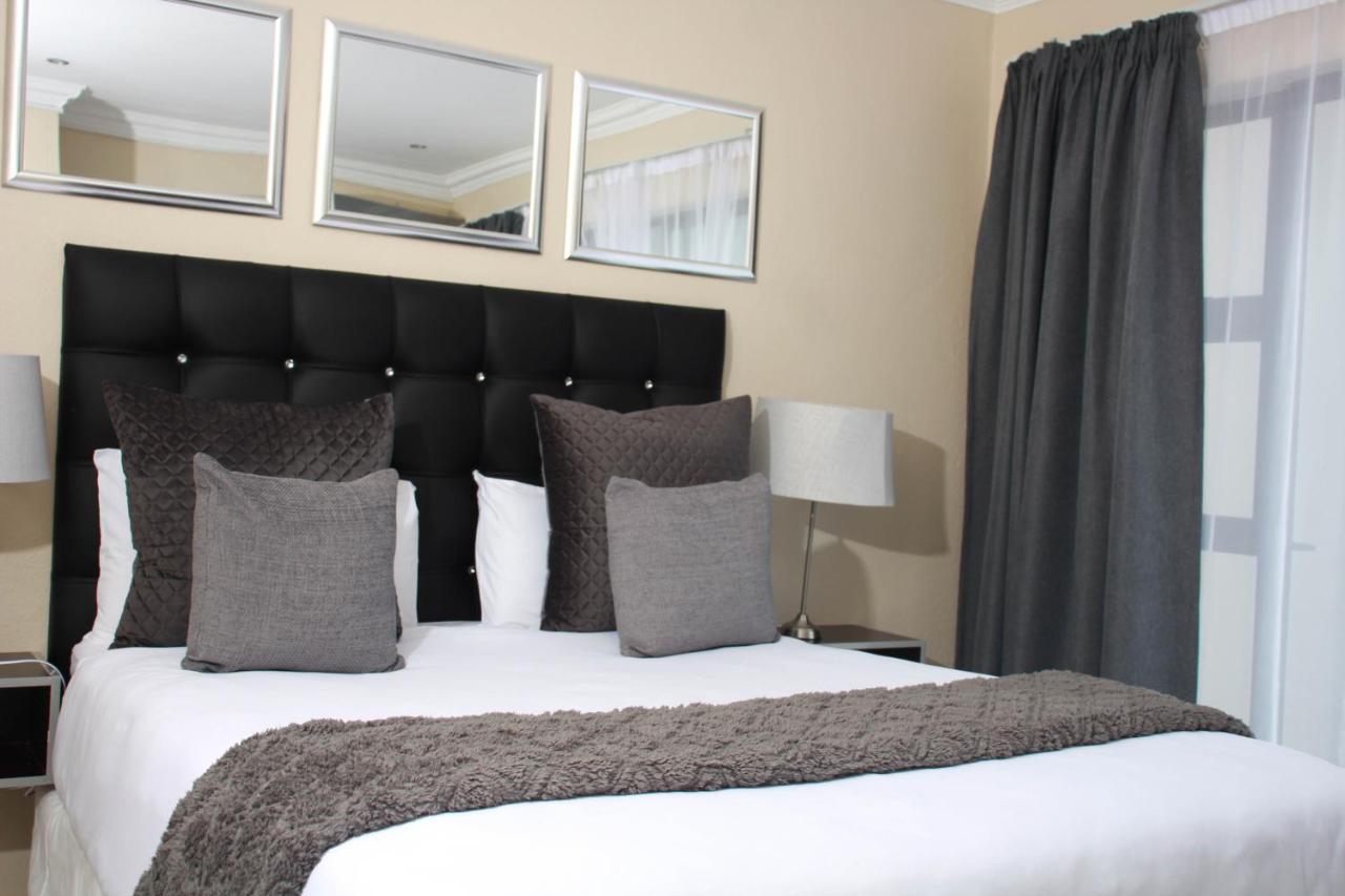 Dineo'S Lodge And Spa Burgersfort Eksteriør billede