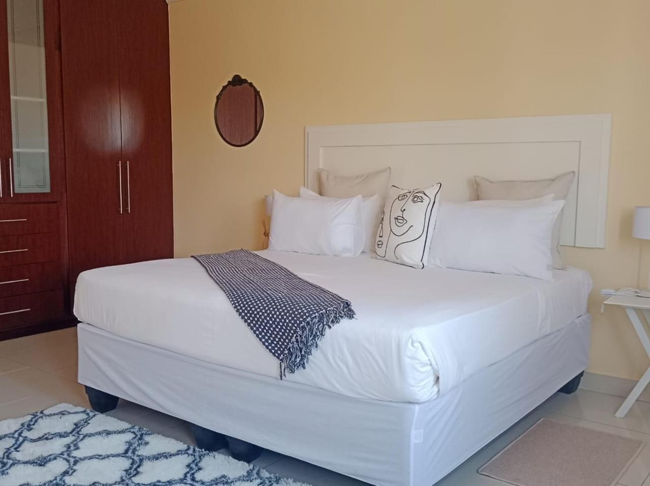 Dineo'S Lodge And Spa Burgersfort Eksteriør billede
