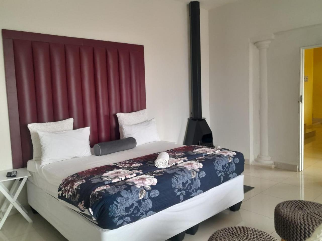 Dineo'S Lodge And Spa Burgersfort Eksteriør billede